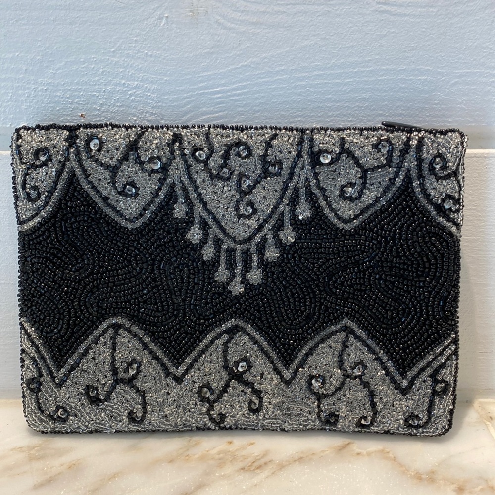 🌼 Sale Christiana Black and Silver Beaded Pouch or Clutch EUC - Picture 2 of 9